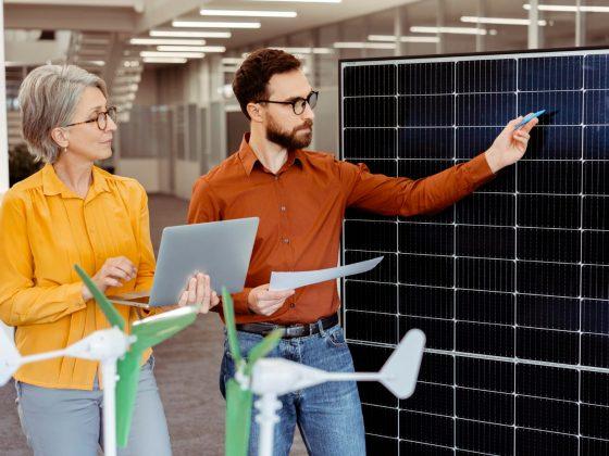 Care sunt principalele tipuri de panouri solare disponibile pe piață?